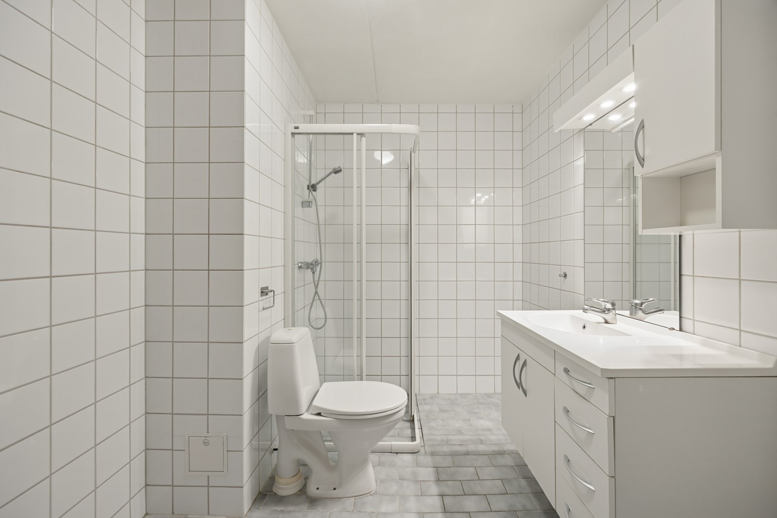 Flislagt bad fra byggeår. Galleribilde