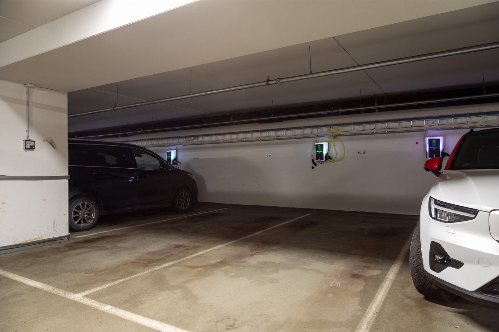 Garasjeplass markert nr P3-34 medfølger. Galleribilde