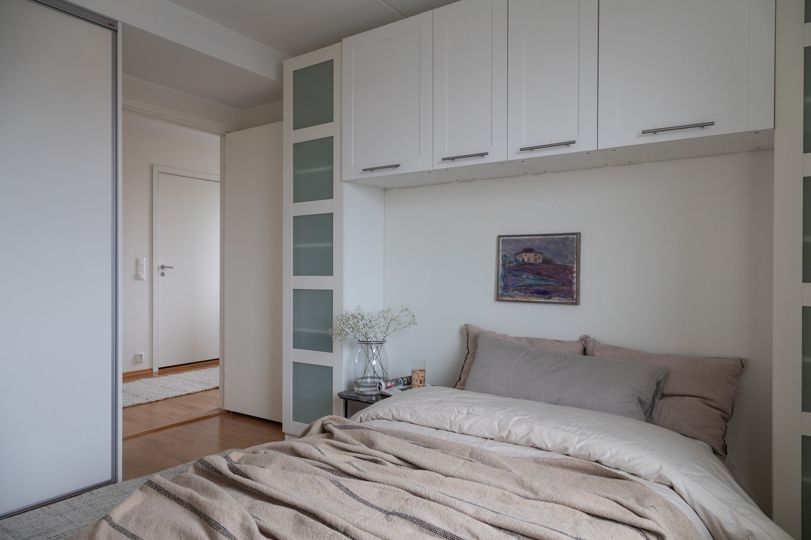 Begge rom har adkomst fra entréen. Galleribilde