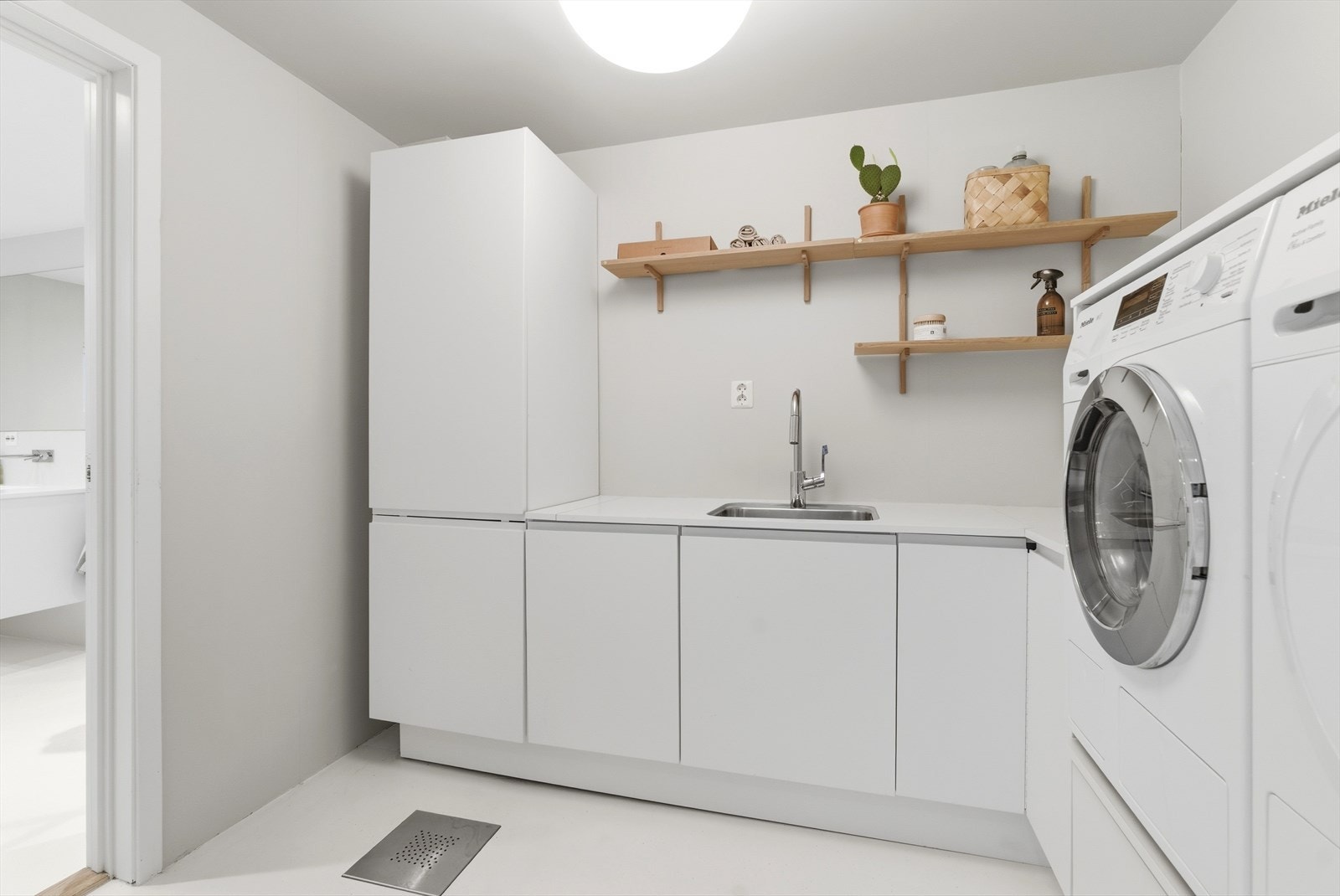 Rommet skiller master suiten fra resten av etasjen, og underbygger følelsen av å få trekke seg tilbake. Galleribilde