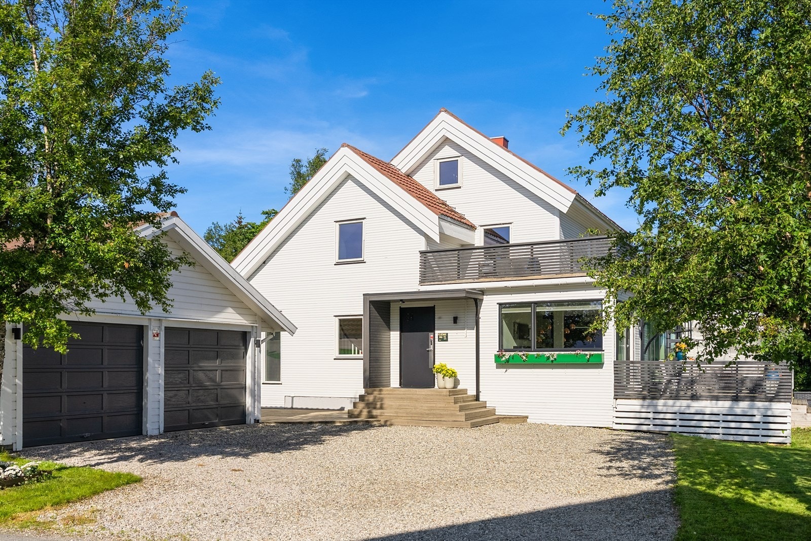 Boligen har en appellerende fremtoning. Bygget har klassiske trekk som går hånd i hånd med et moderne uttrykk. Galleribilde