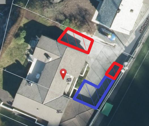 Parkering Salhussvingen 2B og 2A. Rødt gjelder parkering for nr.2B og Blått for nr.2A. Resterende arealer er for snuplass. Galleribilde