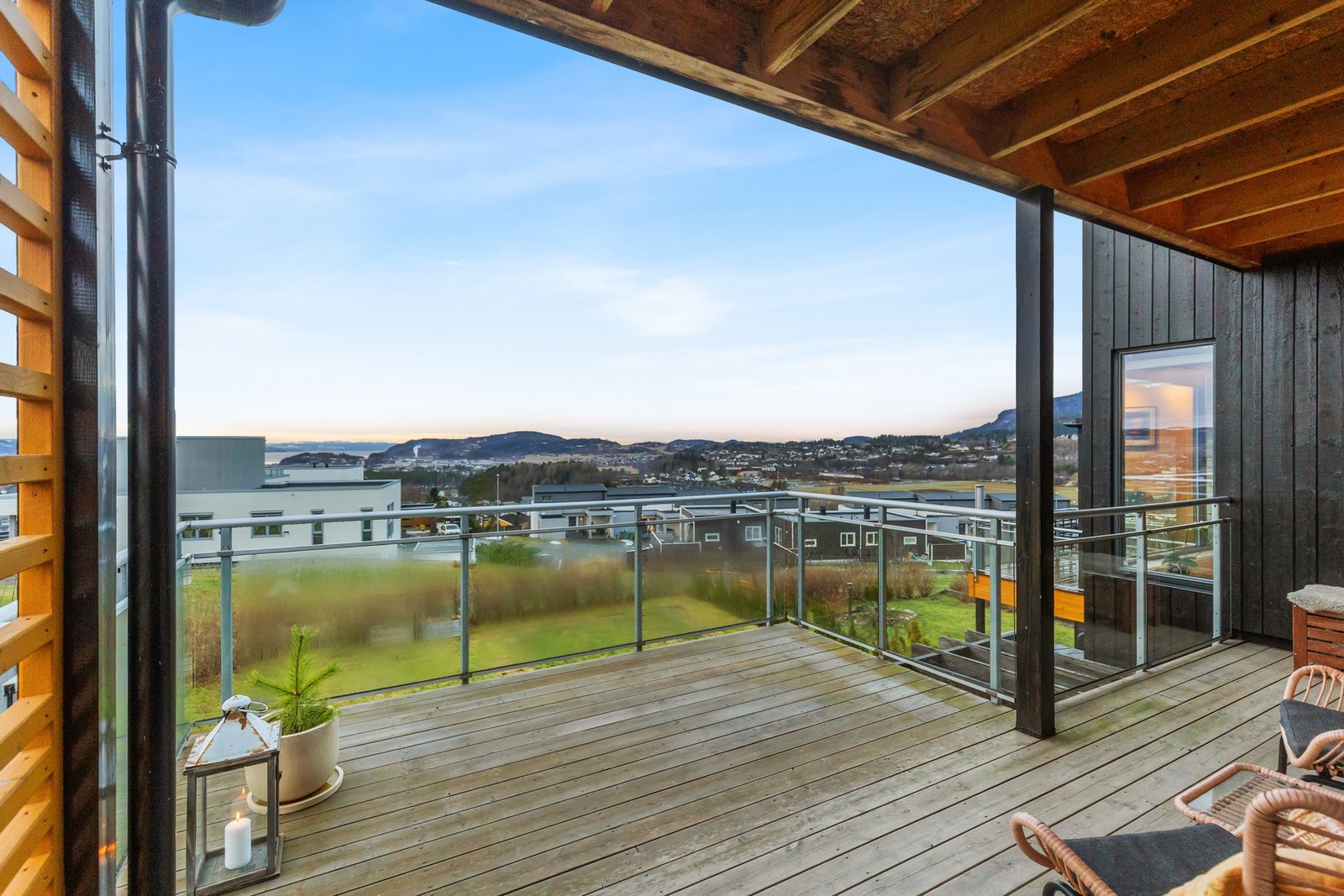 Platting på 27 kvm på bakkeplan med vestvendt vending. Galleribilde