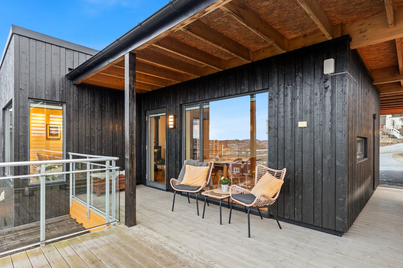 Balkong på 19,5 kvm.
Her han man solen til den går ned. Galleribilde