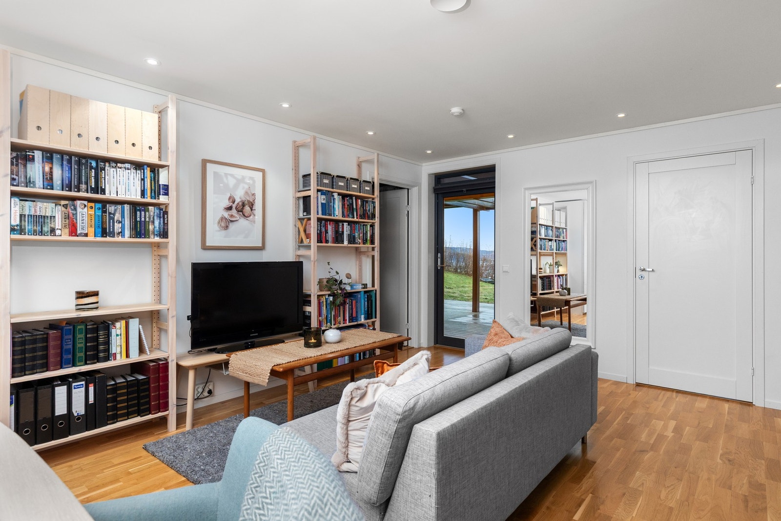 Gode muligheter for å innrede i flere naturlige seksjoner. Galleribilde