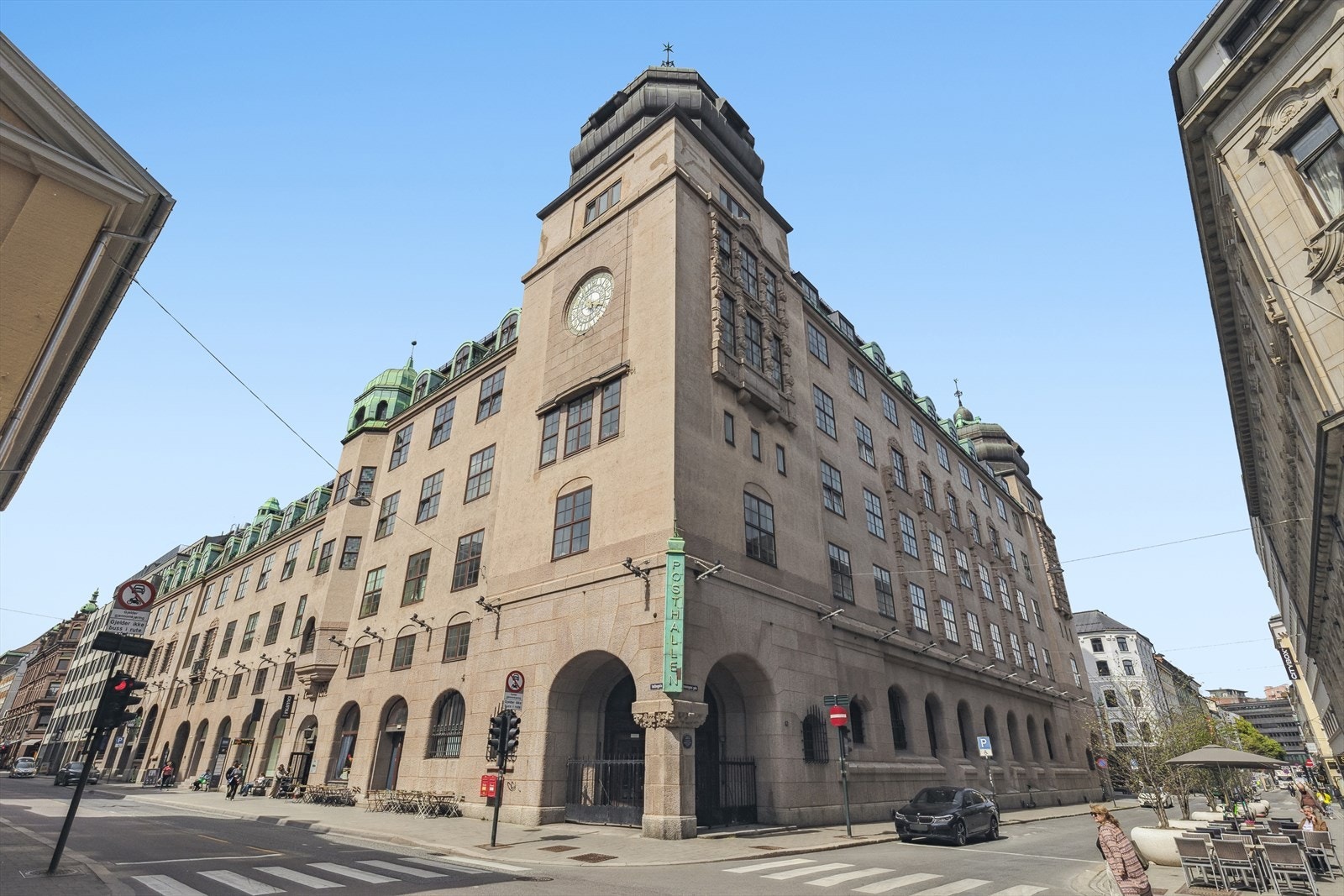 Leiligheten ligger i gamle, ærverdige Posthallen. Galleribilde