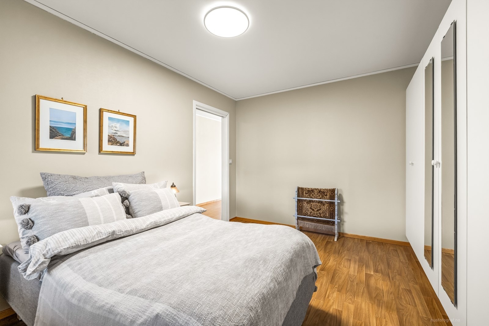 Leiligheten har to innbydende soverom. Galleribilde