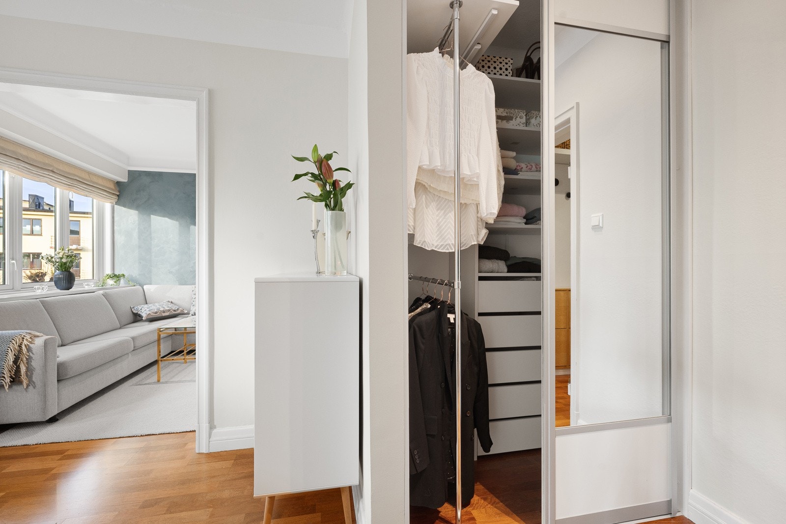 Smart garderobeløsning Galleribilde