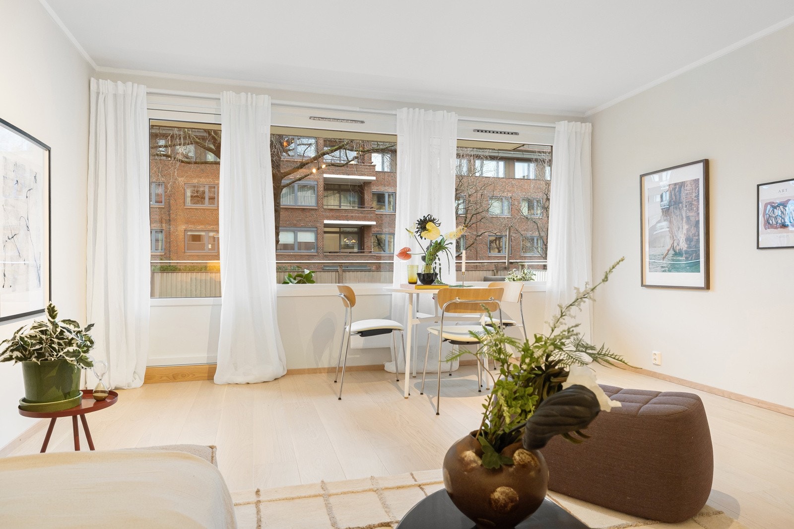 God plass til spisebord. Galleribilde