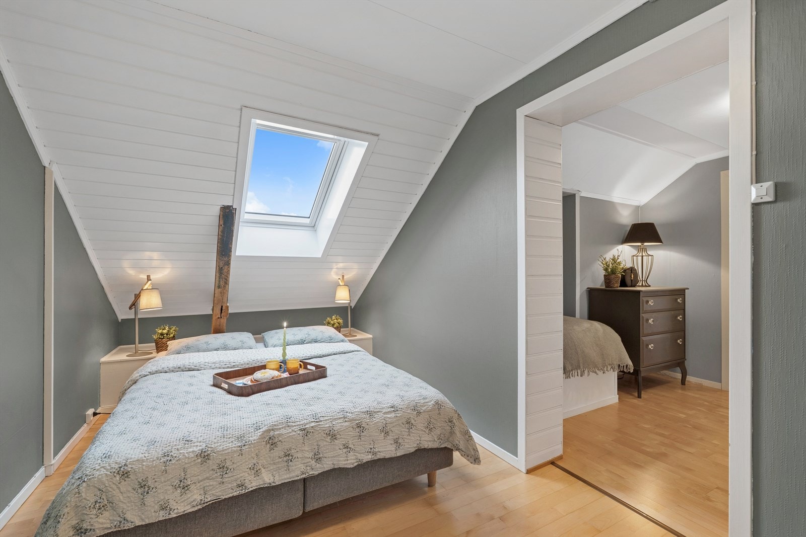 Soverommet 3 har en rolig beliggenhet i boligen og gir god nattesøvn Galleribilde