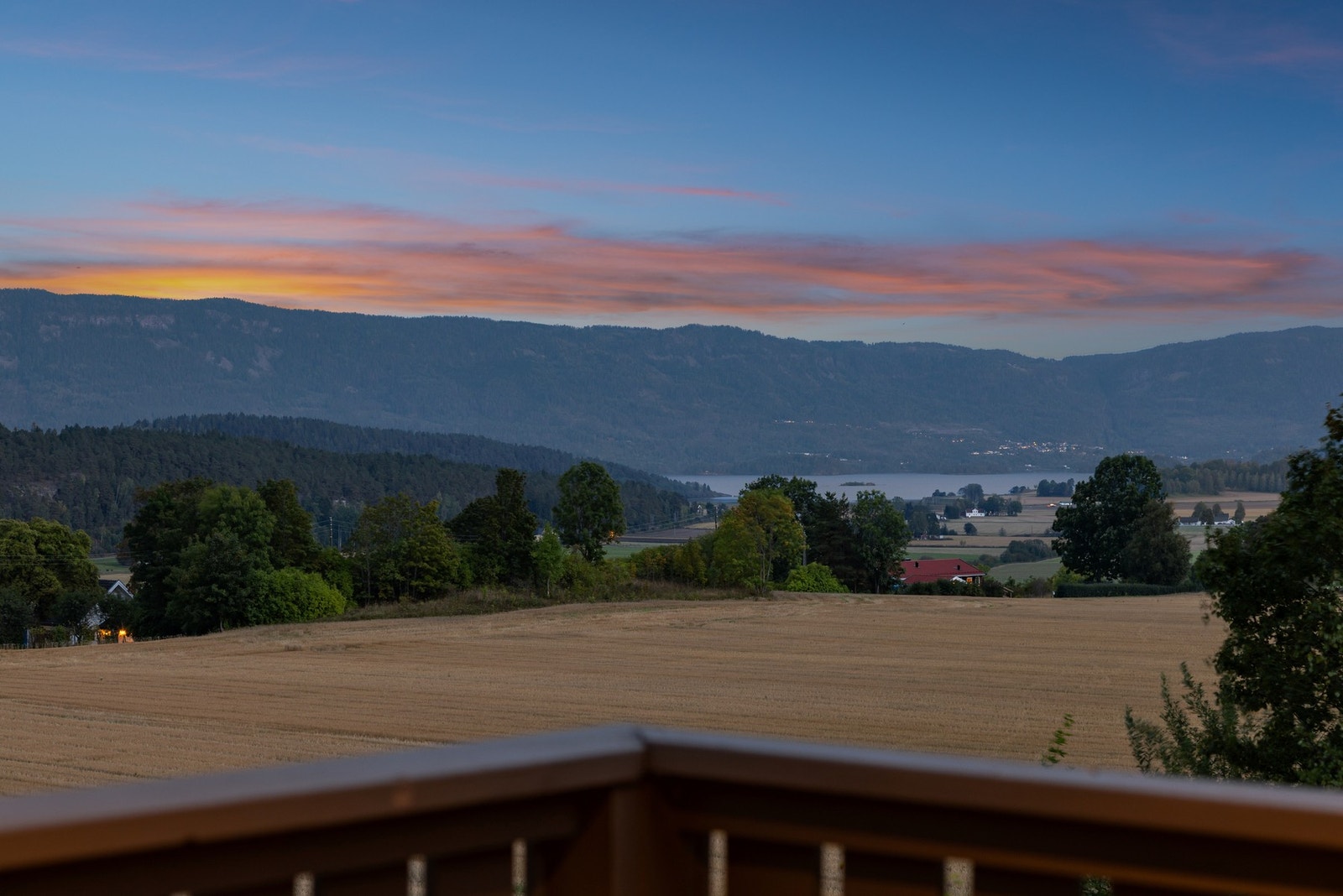 Velkommen til denne tiltalende familieboligen, Nordre Ringåsen 12 | Presentert av eiendomsmegler Petter Tangen, eiendomsmeglerne Ringerike Galleribilde