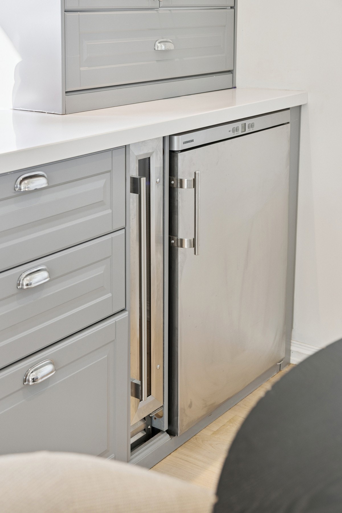 Vinskap og fryseskap Galleribilde