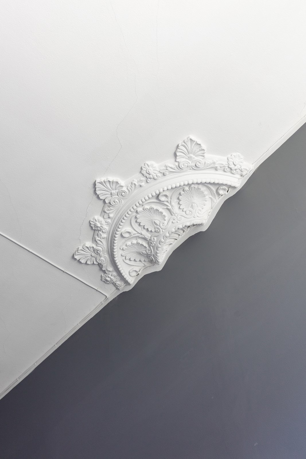 Soverom II og III er originalt ett stort rom byggemeldt som stue. Galleribilde