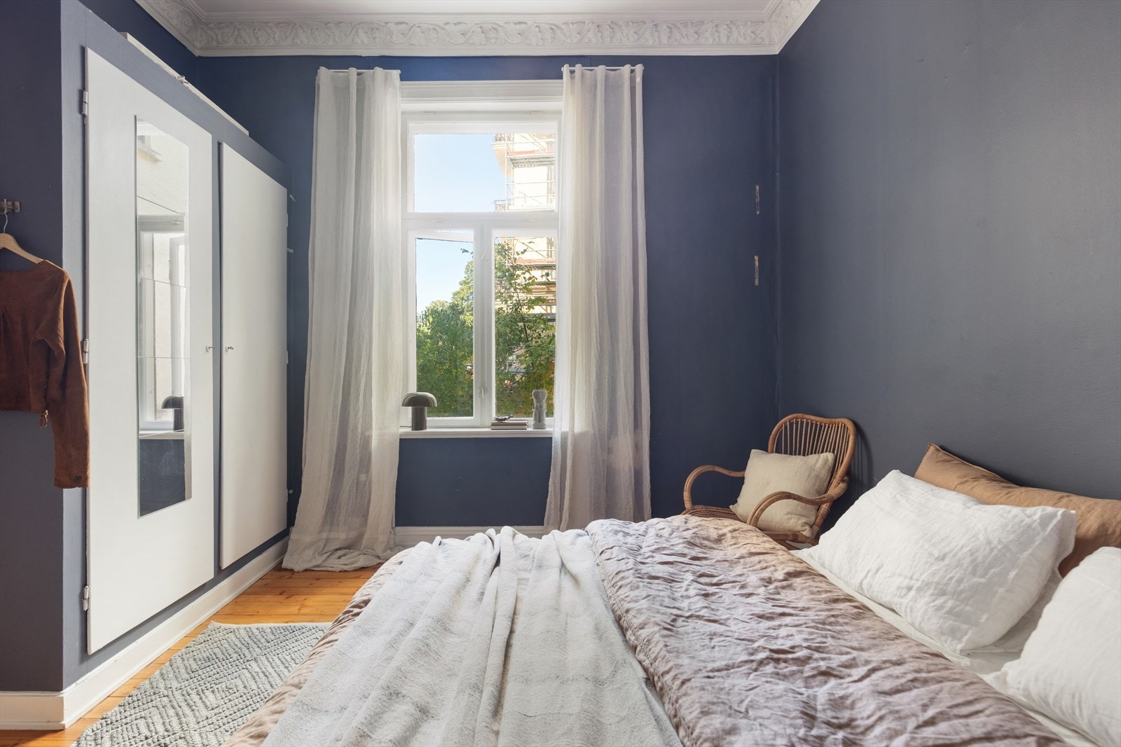 Soverommet vender inn mot bakgården. Galleribilde