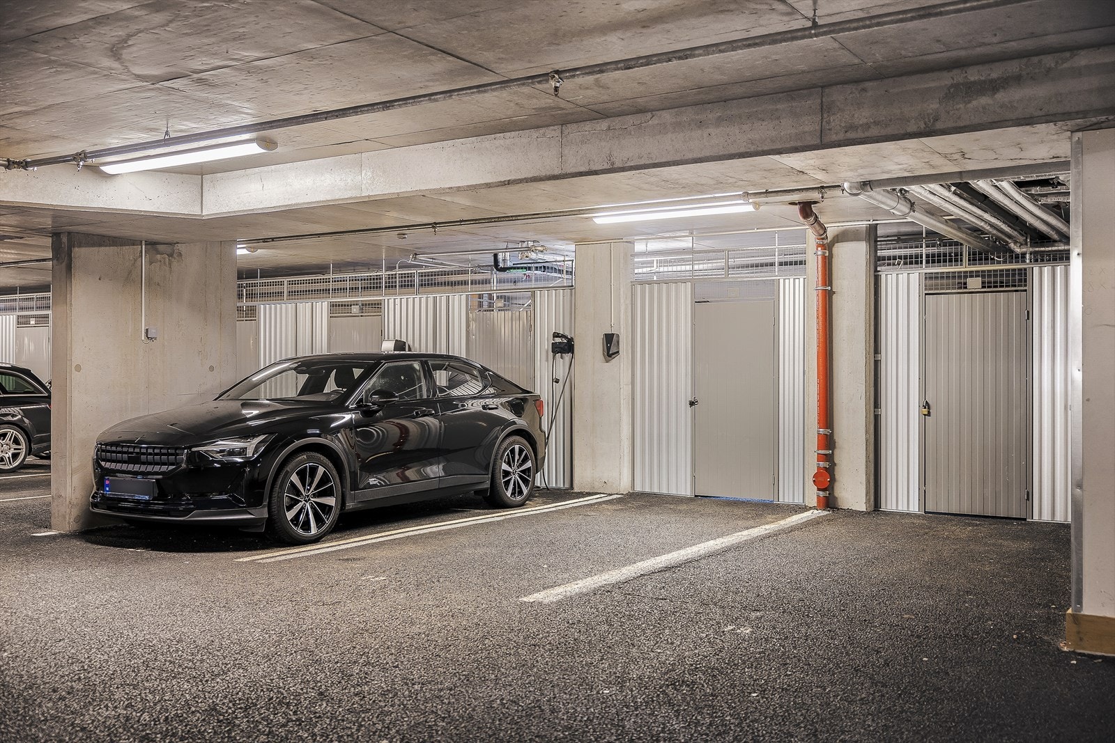 Leiligheten har en fast garasjeplass Galleribilde