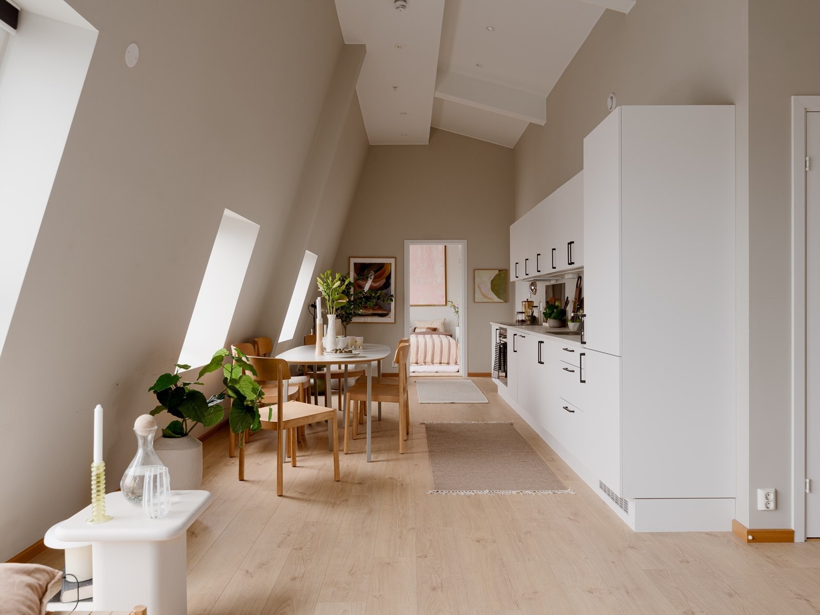 Åpen planløsning hvor hver av de ulike sonene finner sin naturlige plass. Galleribilde