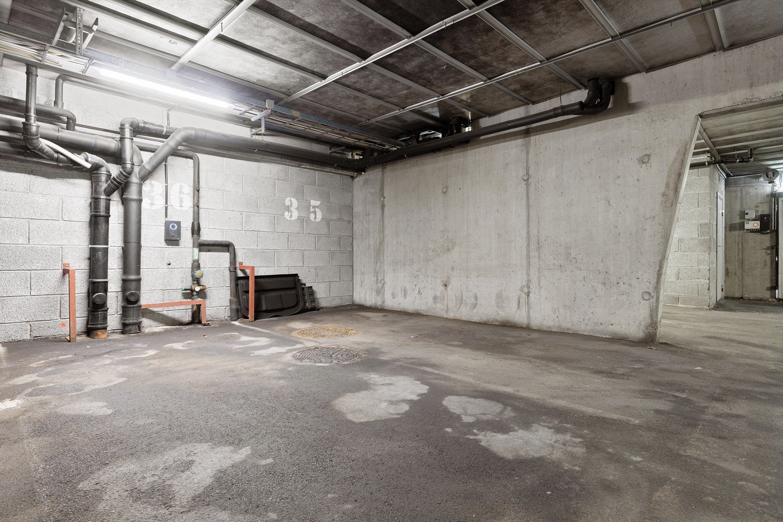 Det medfølger garasjeplass (nr 36) med elbillader. Galleribilde