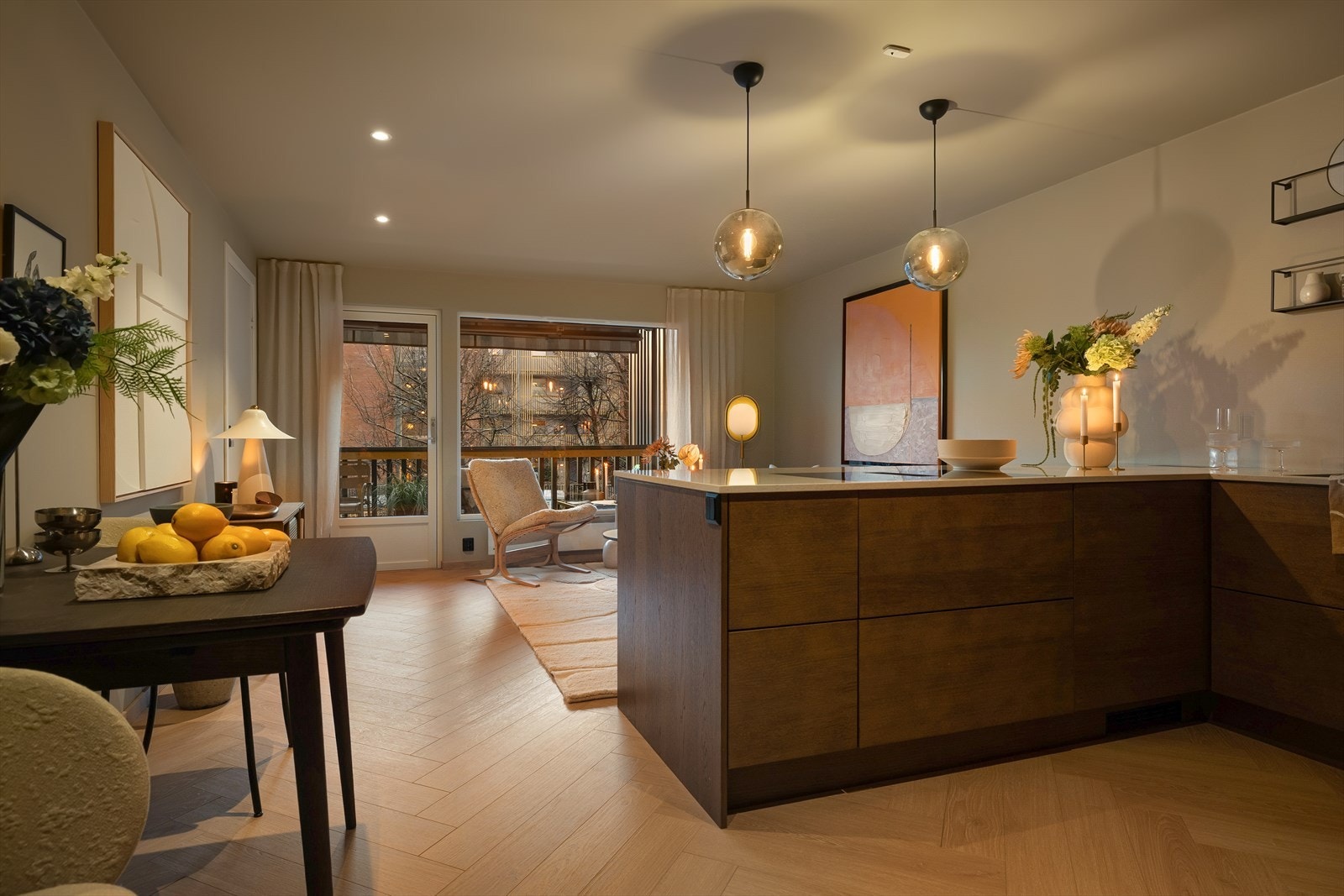 Kveldsstemningen er upåklagelig. Galleribilde