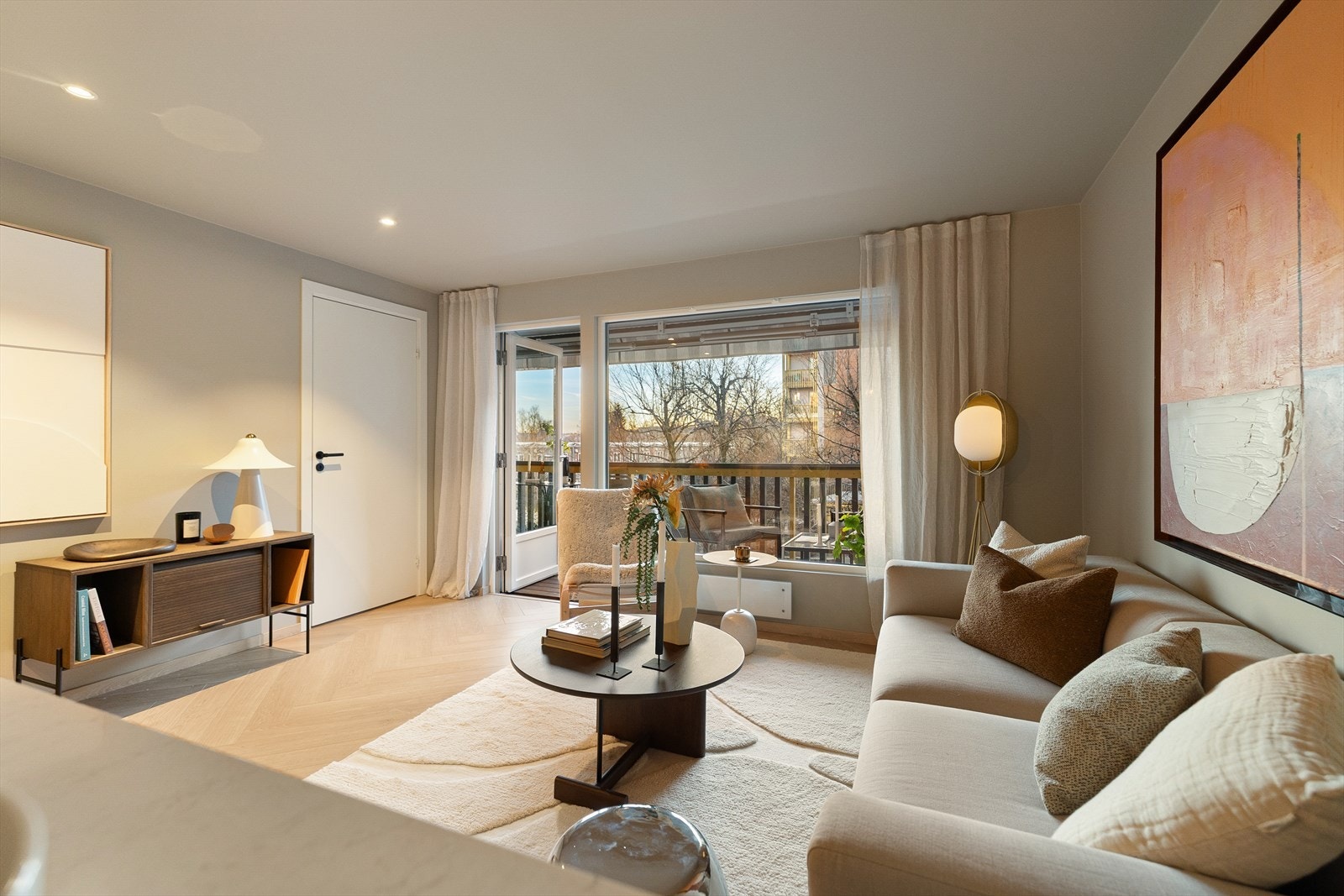 Delikat fargepalett gjennom hele boligen. Galleribilde