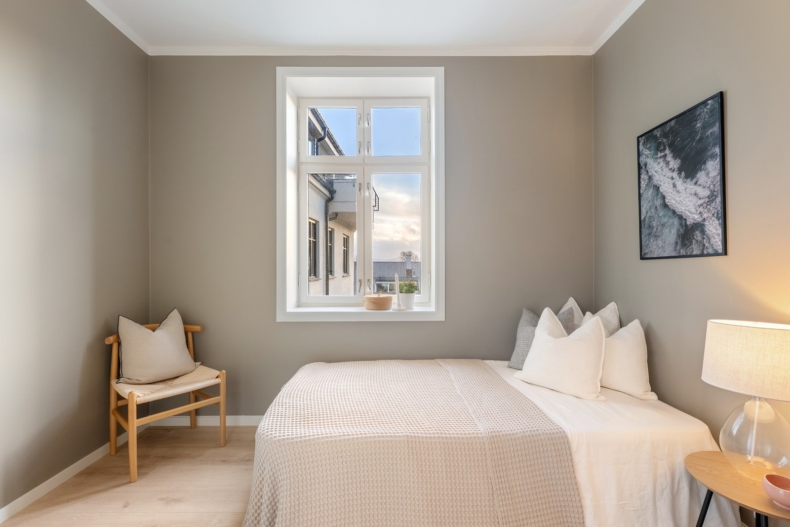 Plass til seng, garderobe mm. Galleribilde