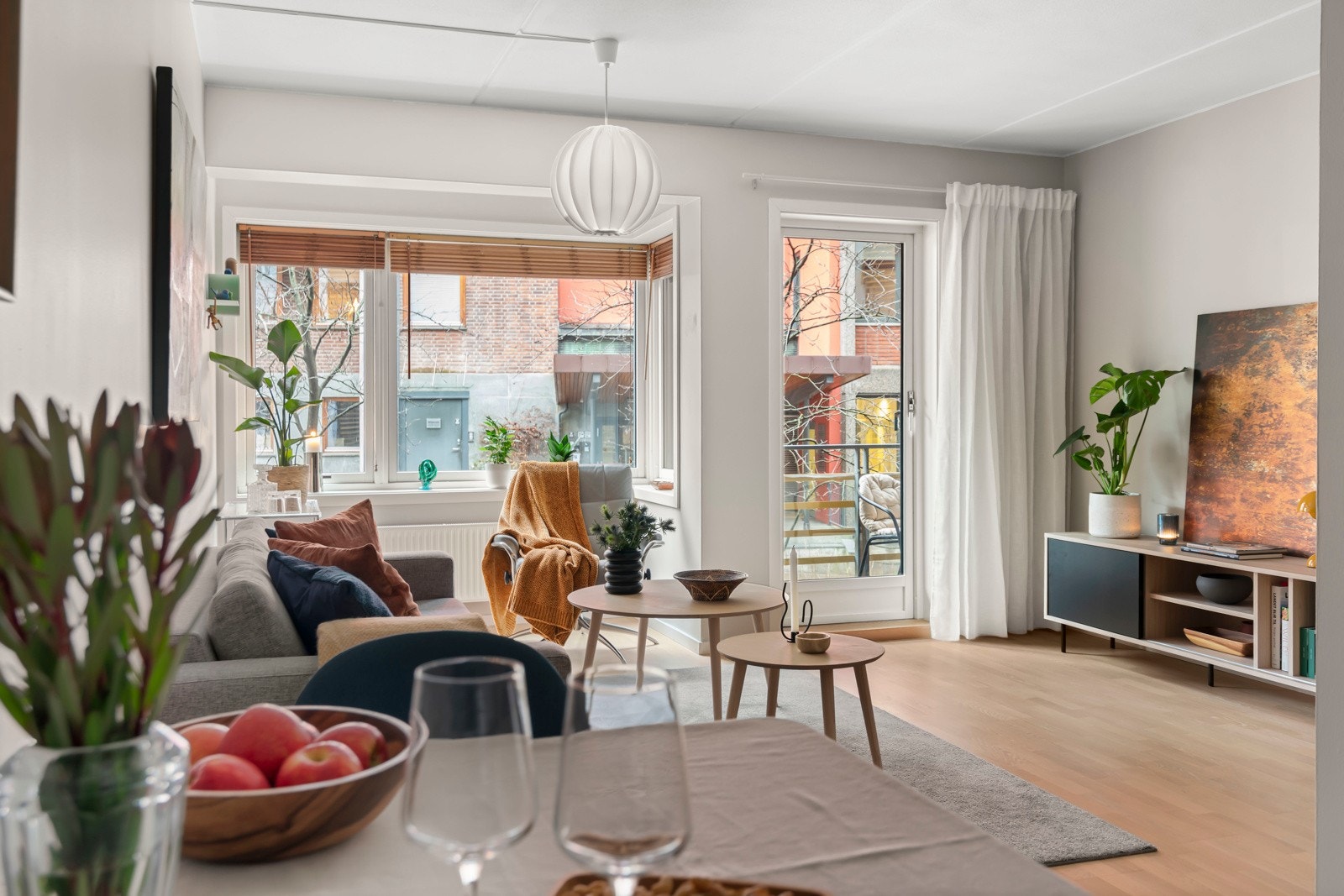 Her får du en lys, luftig og lekker 2-roms selveierleilighet omkranset av flotte omgivelser. Galleribilde