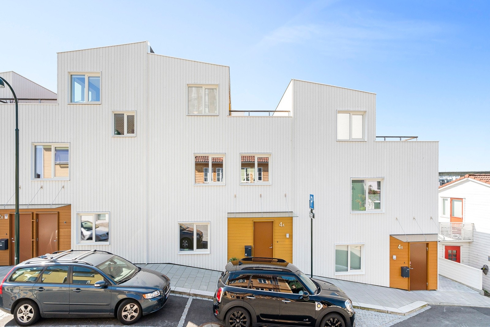 Et stilrent og lettstelt rekkehus fra 2020 med gjennomgående god standard og attraktiv beliggenhet på Stavanger Øst. Galleribilde