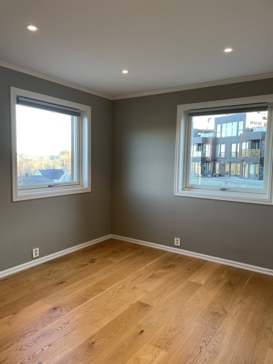 Romslig soverom. Galleribilde