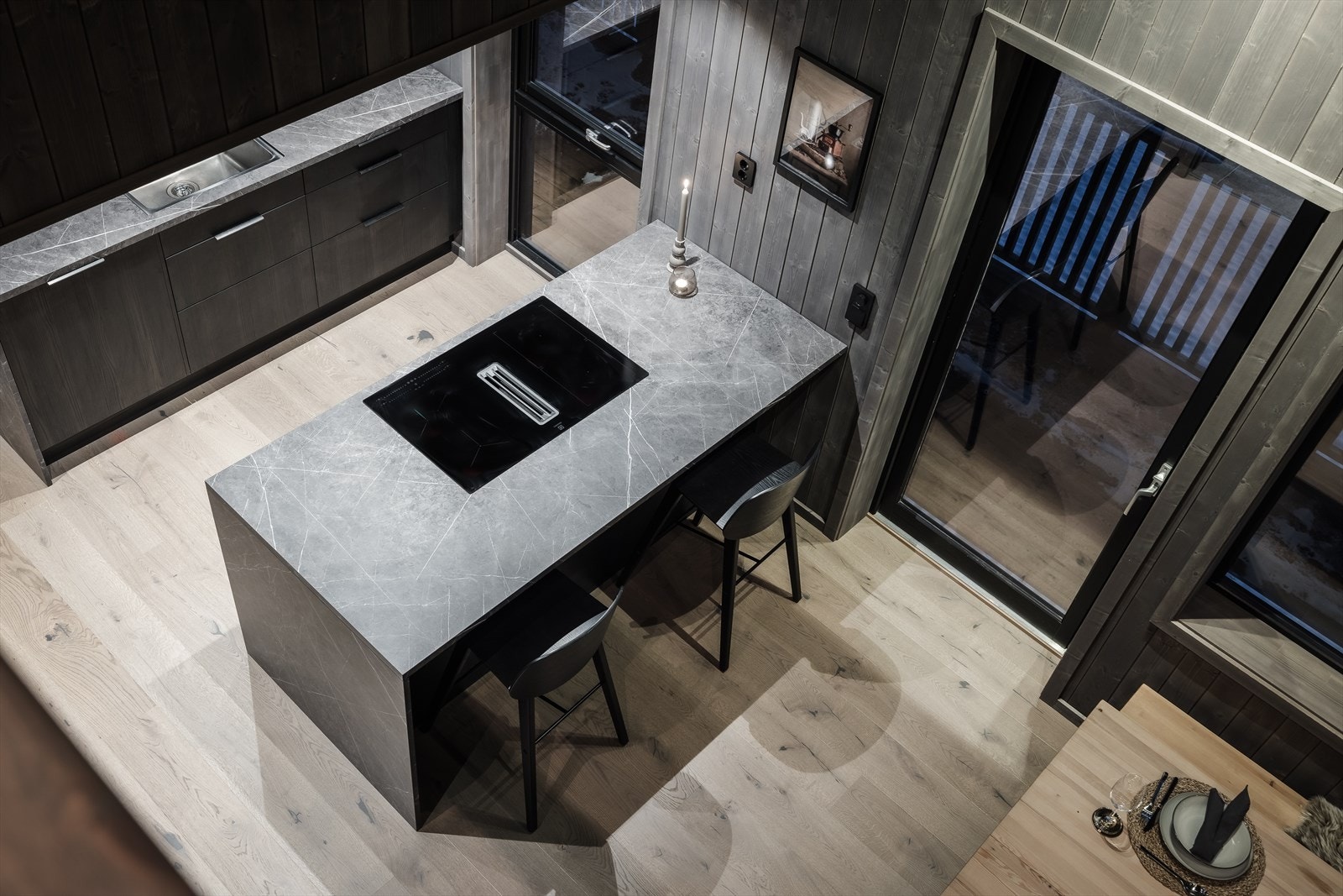 Kjøkken sett fra 2. etasje Galleribilde