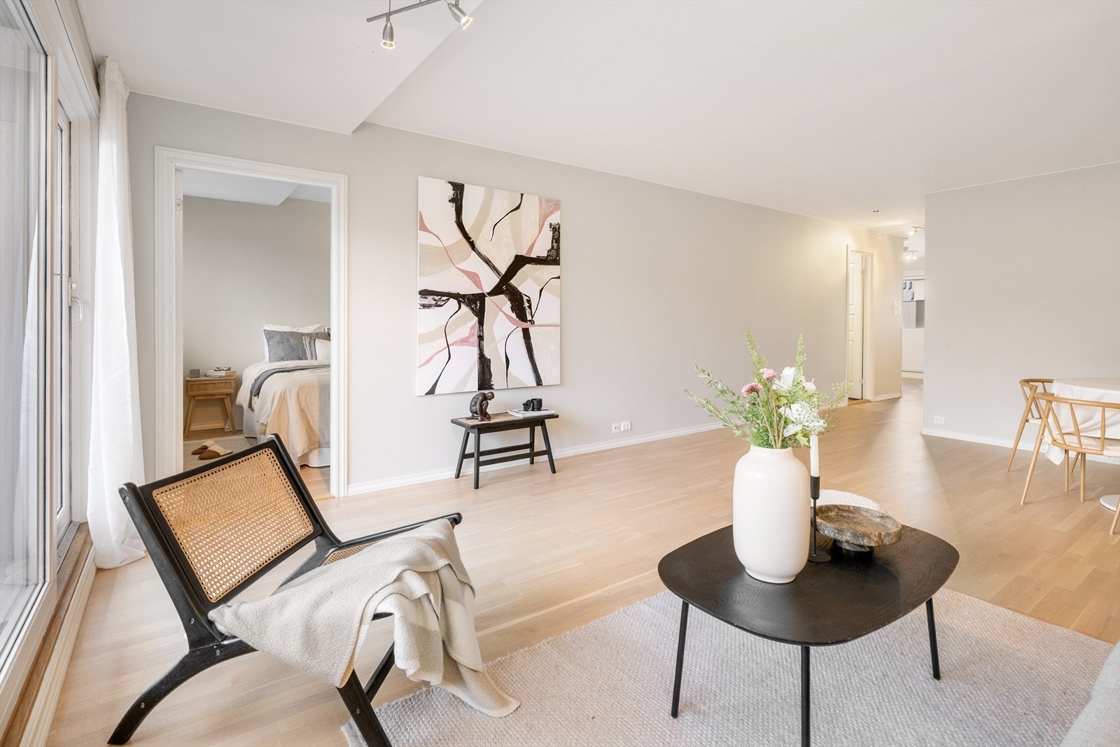 Leiligheten har to gode soverom. Hovedsoverom har tilkomst via stue. Galleribilde