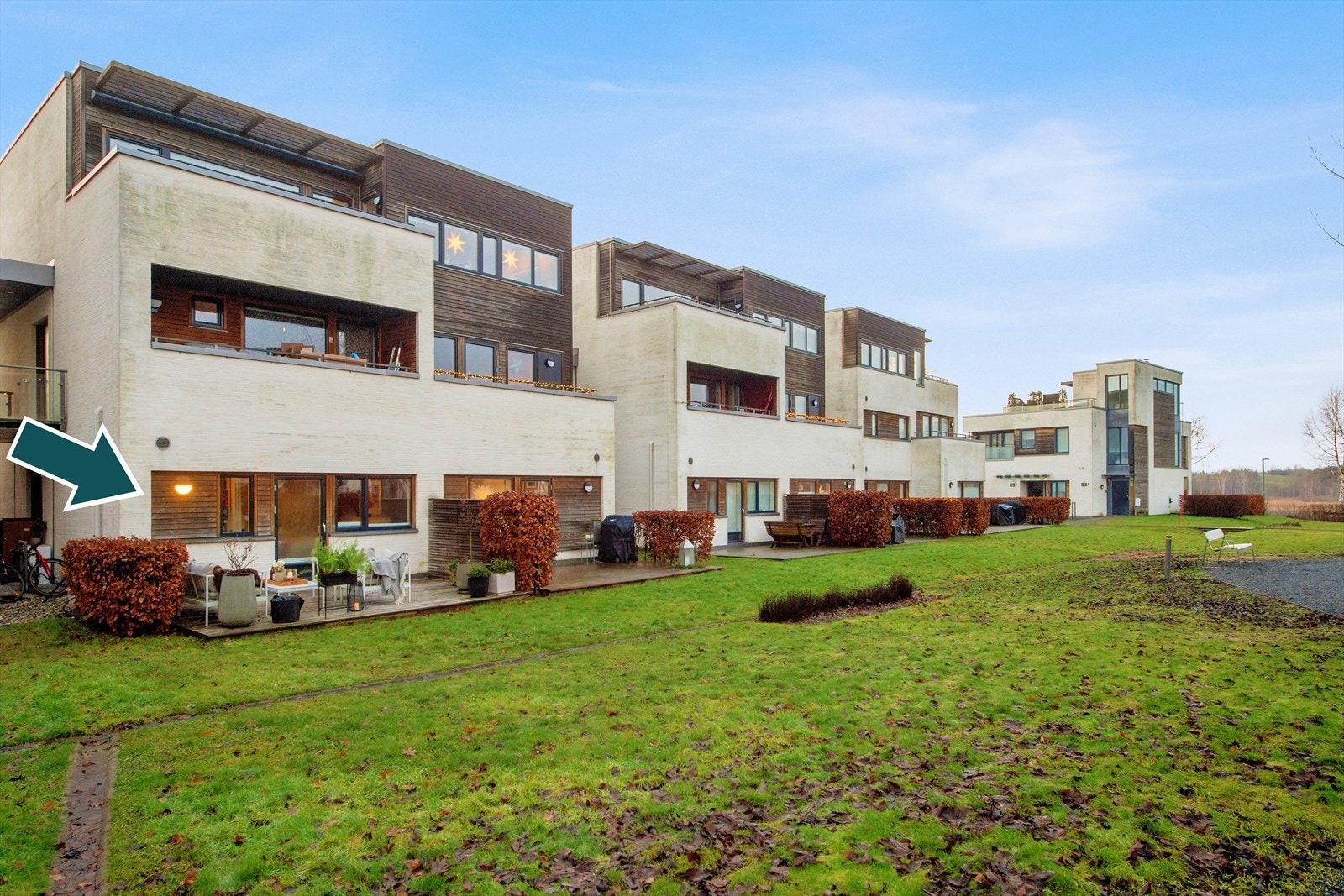 Dette er en attraktiv leilighet beliggende i et populært boligområde ytterst på Fornebulandet. Galleribilde