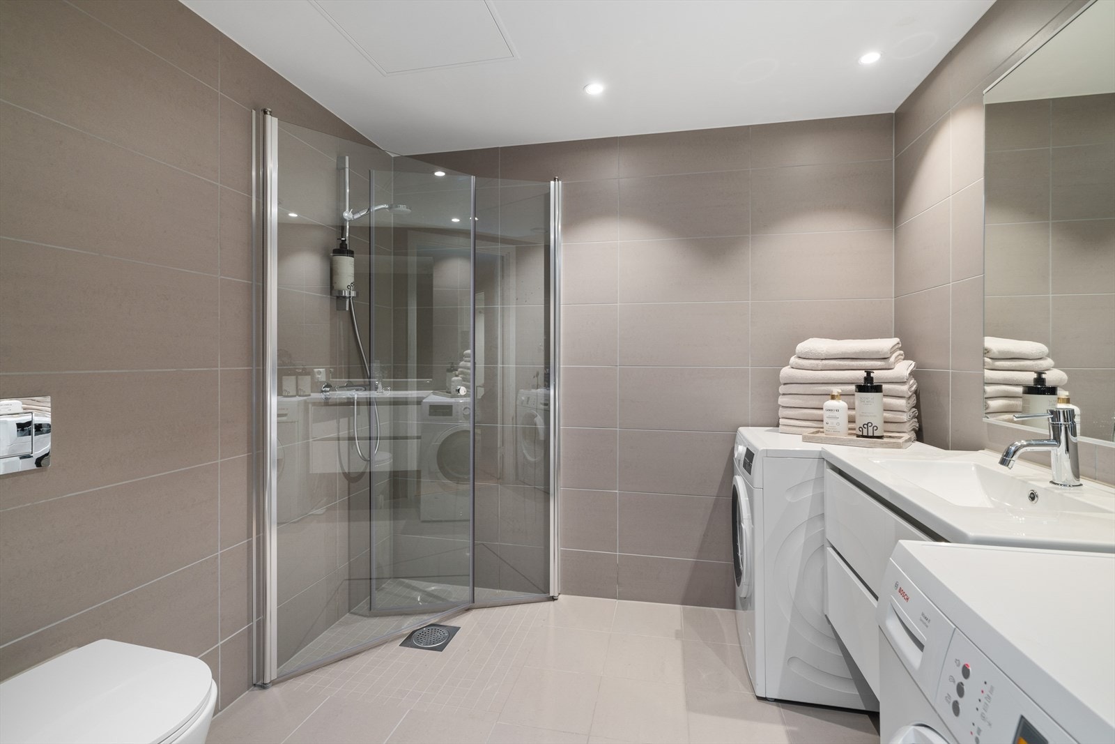 Delikat flislagt bad Galleribilde