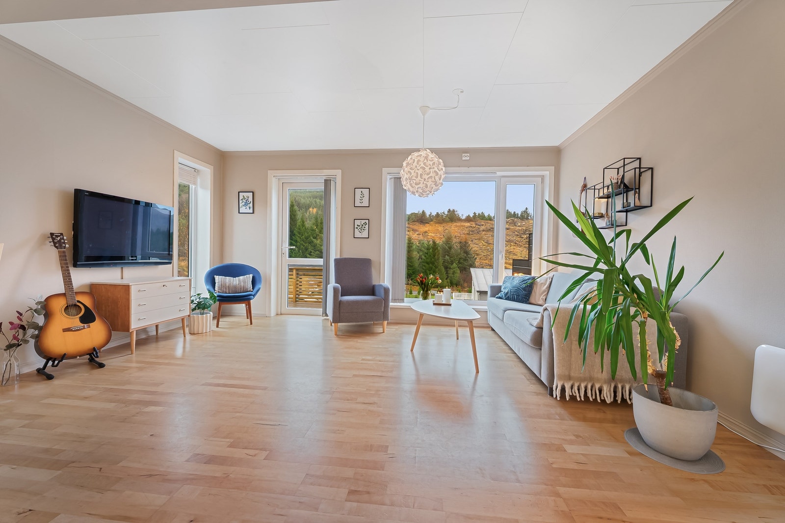 Møremegling v/ Marcus Dimmen presenterer Joelvsvingen 20! Galleribilde