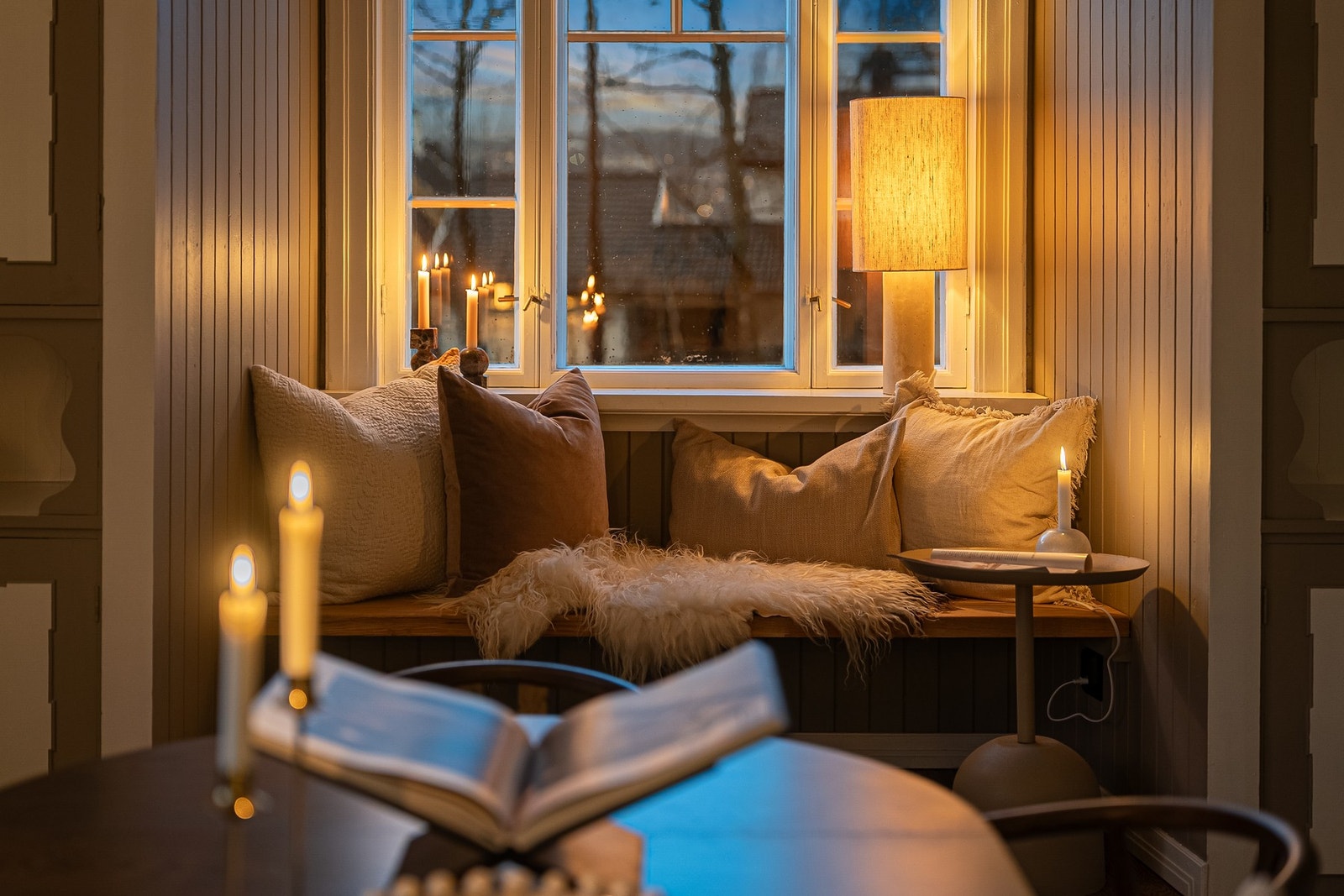 Eiendommen ble omfattende renovert i 2024/25 med med gjennomført god boligstandard, samtidig som det originale uttrykket er ivaretatt. Galleribilde