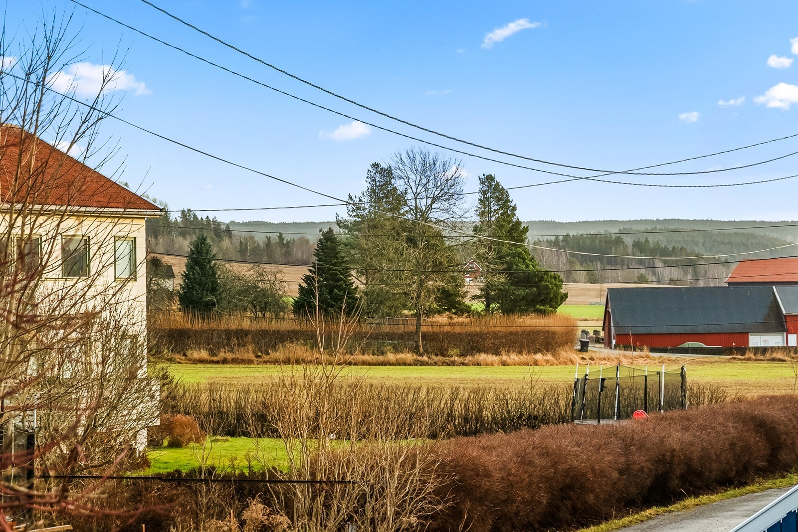 Eiendommen har nærhet til skog og mark med gode turmuligheter. Galleribilde