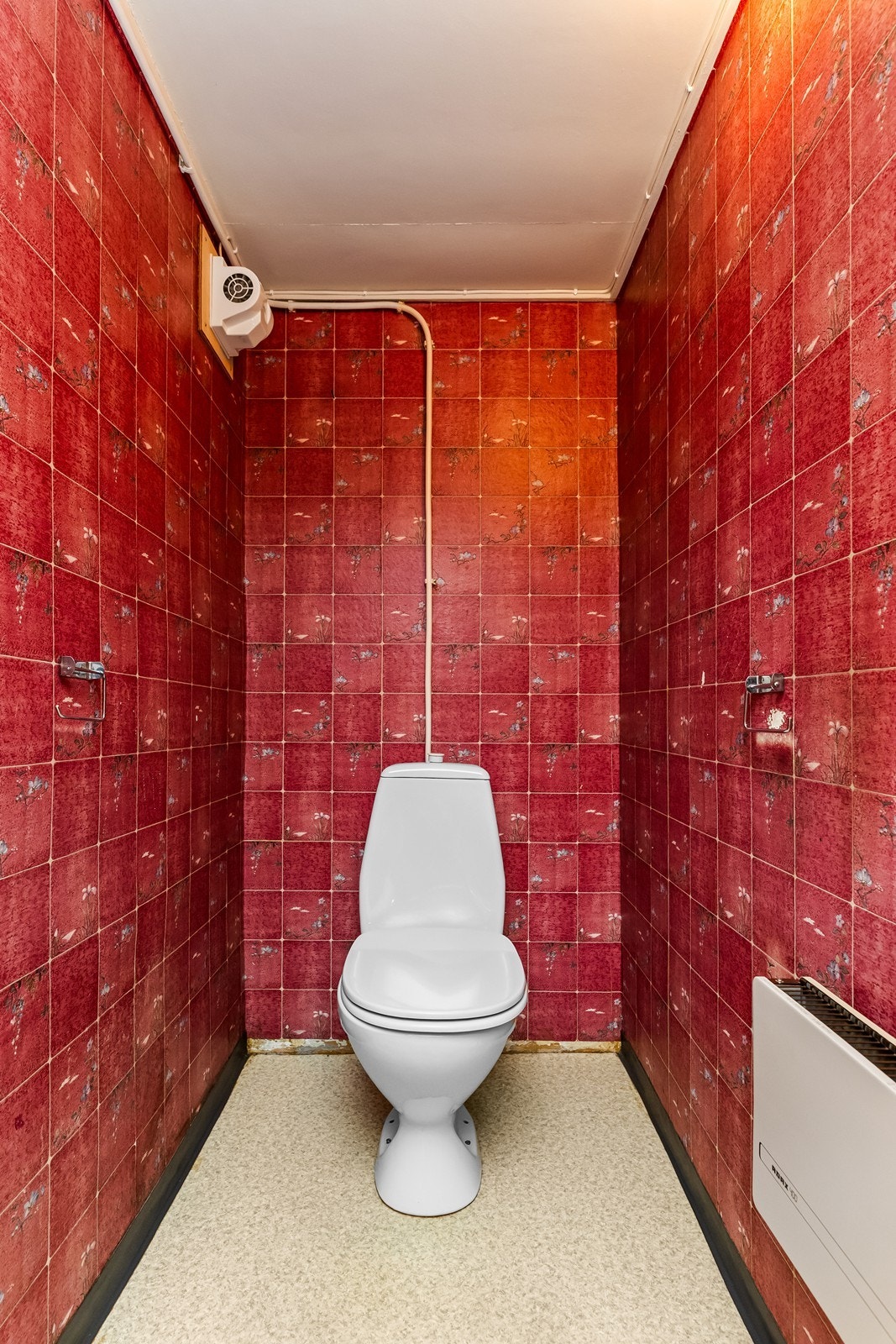 Separat WC-rom i kjelleretasjen. Galleribilde