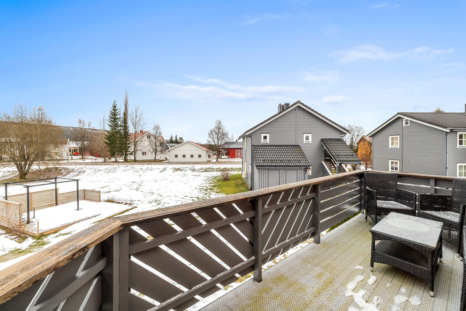Det er gode solforhold på eiendommen. Et fint sted å nyte rolige dager utendørs Galleribilde