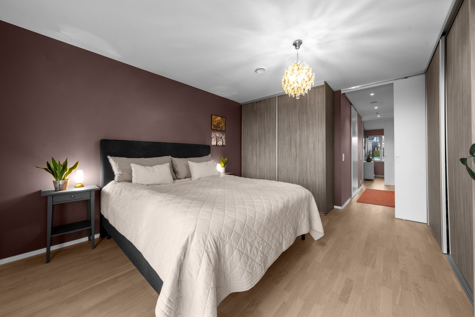 Boligen har 3 soverom. Hovedsoverommet er av god størrelse. Galleribilde