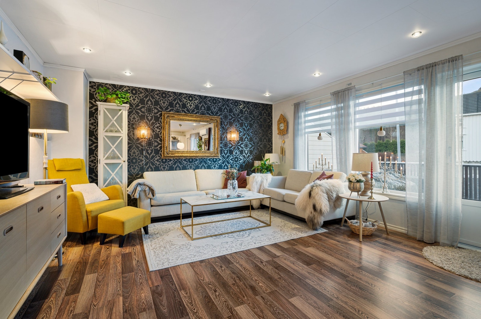 Stue- og kjøkkenarealet måler til sammen romslige 34,5 kvm. Galleribilde