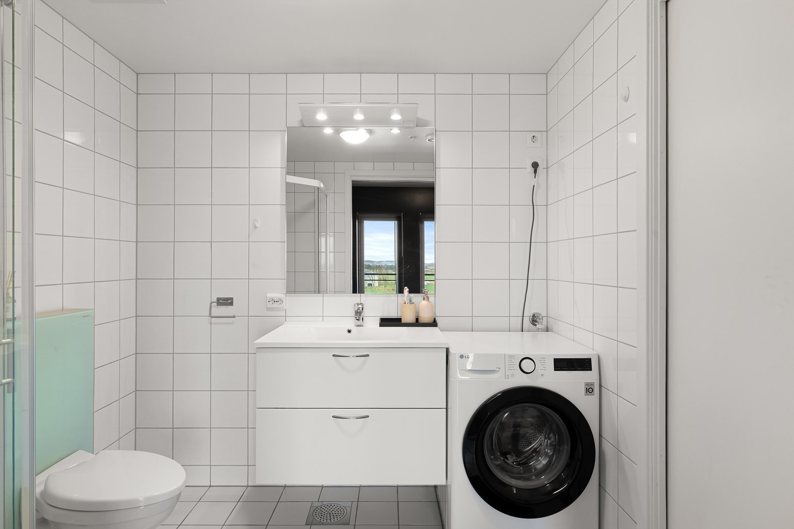 Flislagt bad med vannbåren varme i gulv. Galleribilde