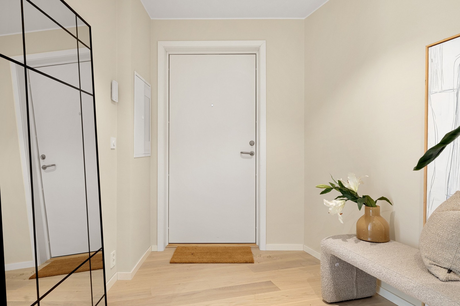 Det medfølger en ekstern bod for ekstra oppbevaringsplass. Galleribilde