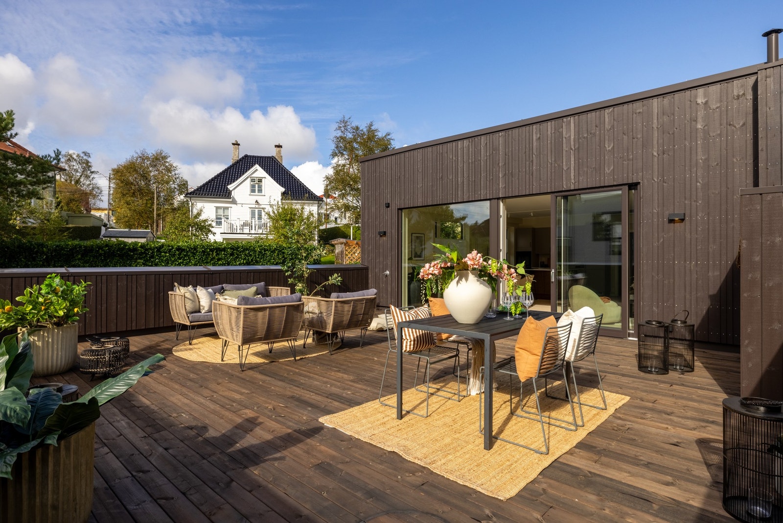 Dette er en lys og romslig 4-roms toppleilighet med solrik takterrasse! Galleribilde