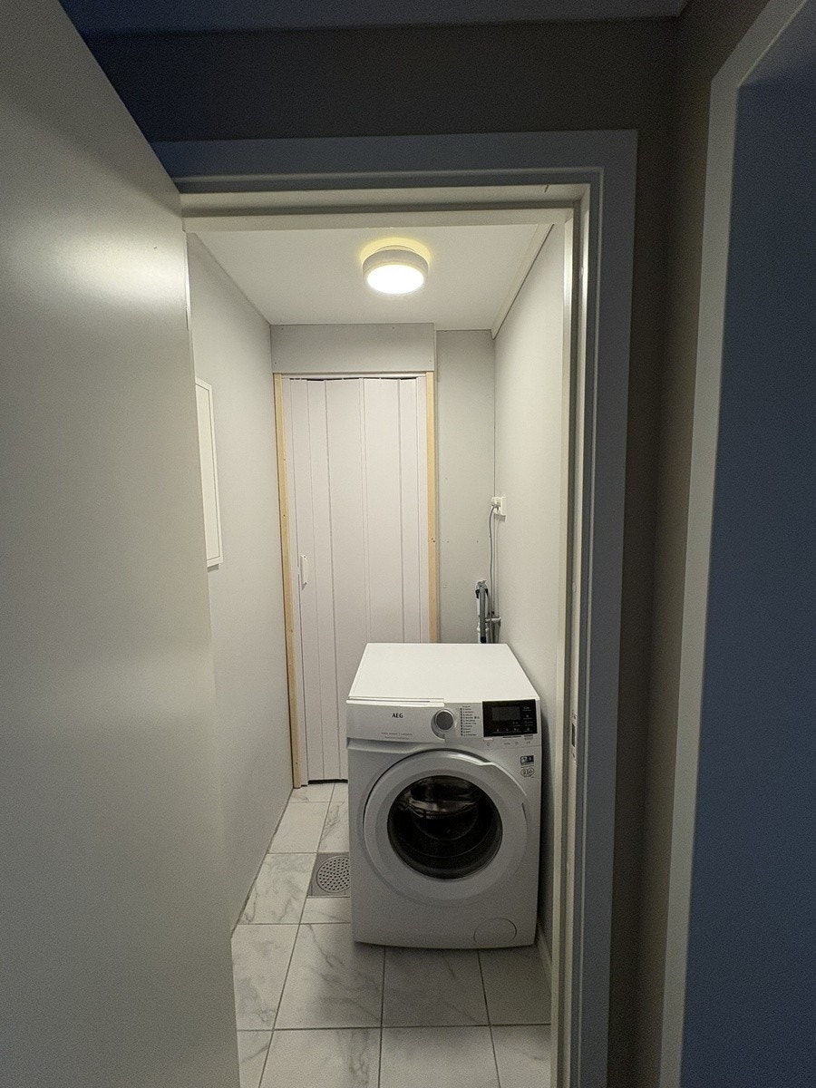 Vaskerom Galleribilde