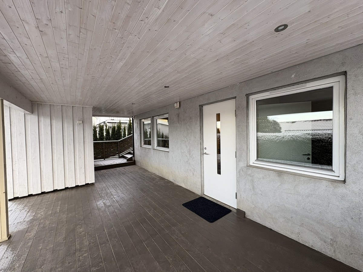 Terasse/inngang Galleribilde