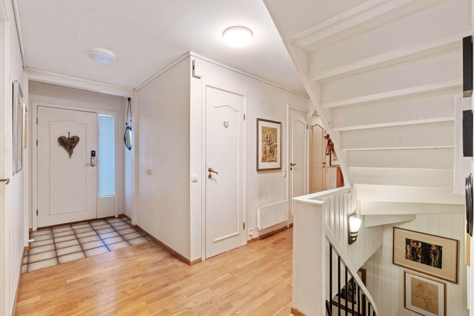 Entré/gang. Galleribilde