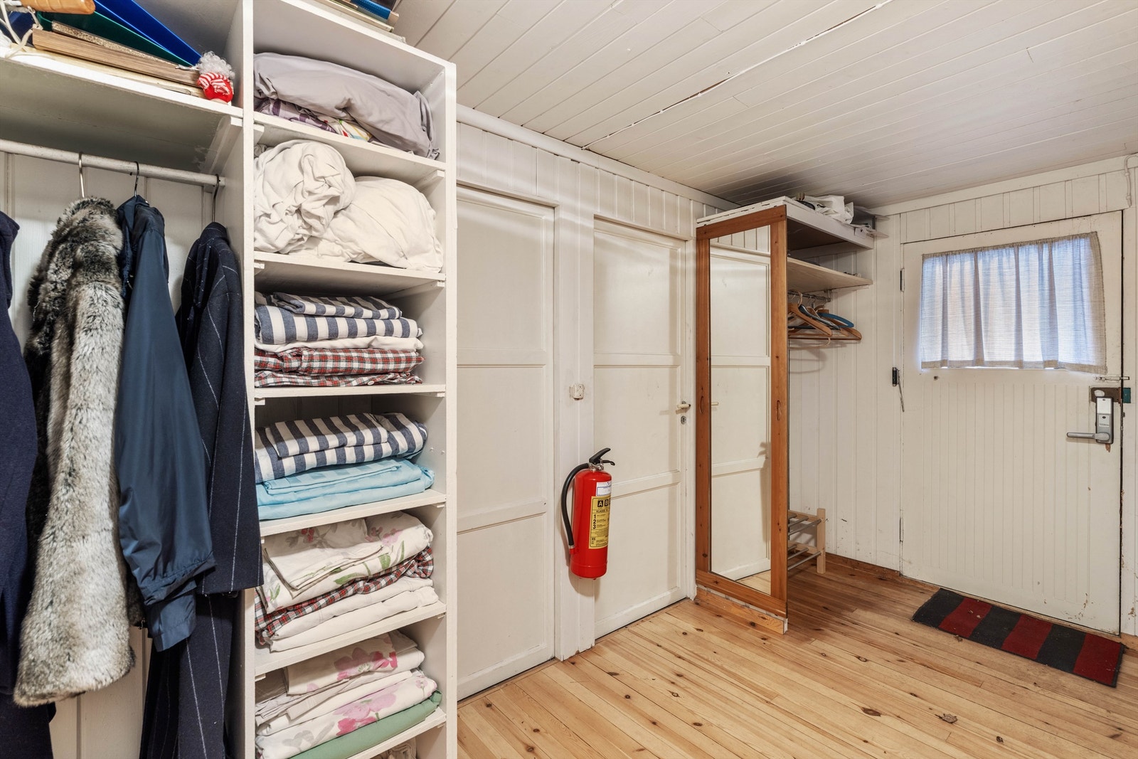 Underetasjen har også inngang fra utsiden. Galleribilde