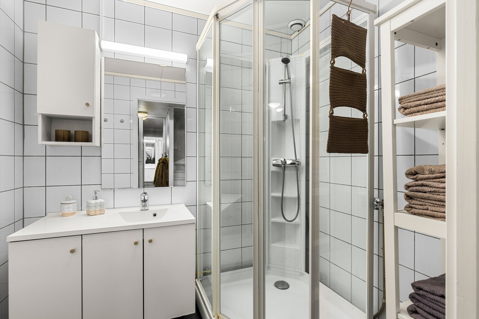 Flislagt bad med varme i gulv Galleribilde