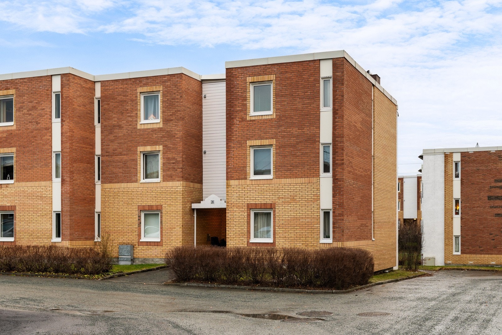 Fasade inngangsparti. Galleribilde