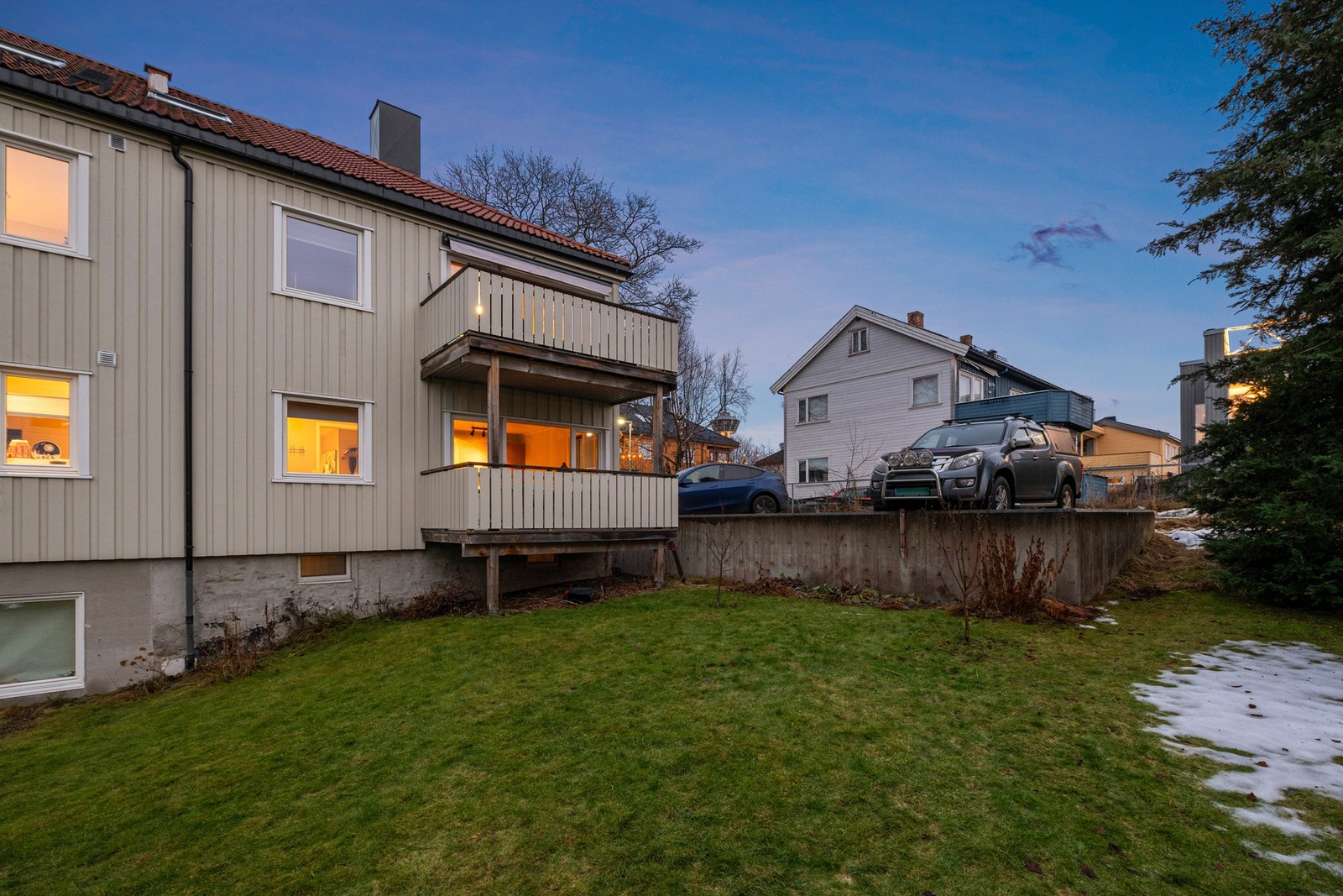 Boligen ligger i byggets 1 etasje Galleribilde