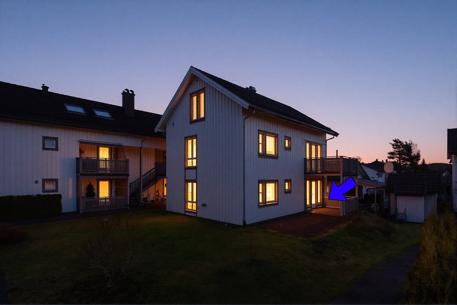 Praktisk og lettstelt andelsleilighet beliggende sentralt og idyllisk til i Lunde sentrum, med umiddelbar nærhet til det meste! Galleribilde