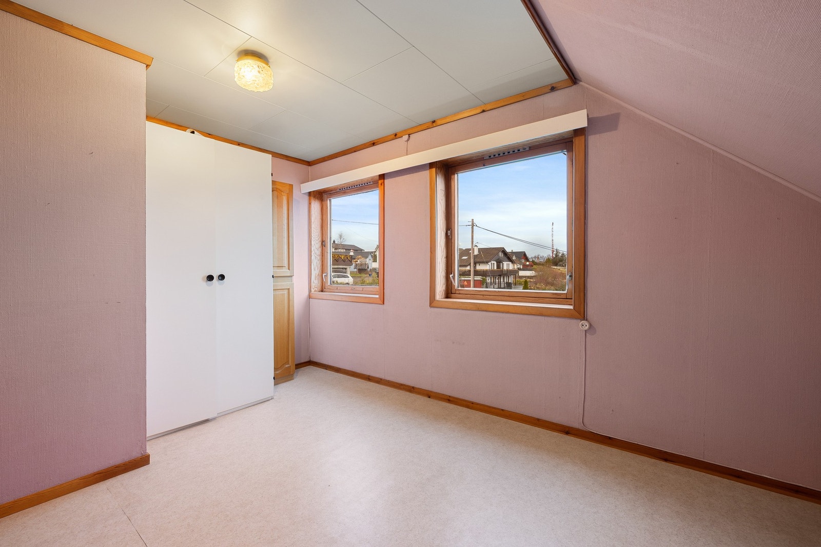 Enten man vil nytte det som soverom, kontorløsning, gjesterom, lagring etc. Galleribilde